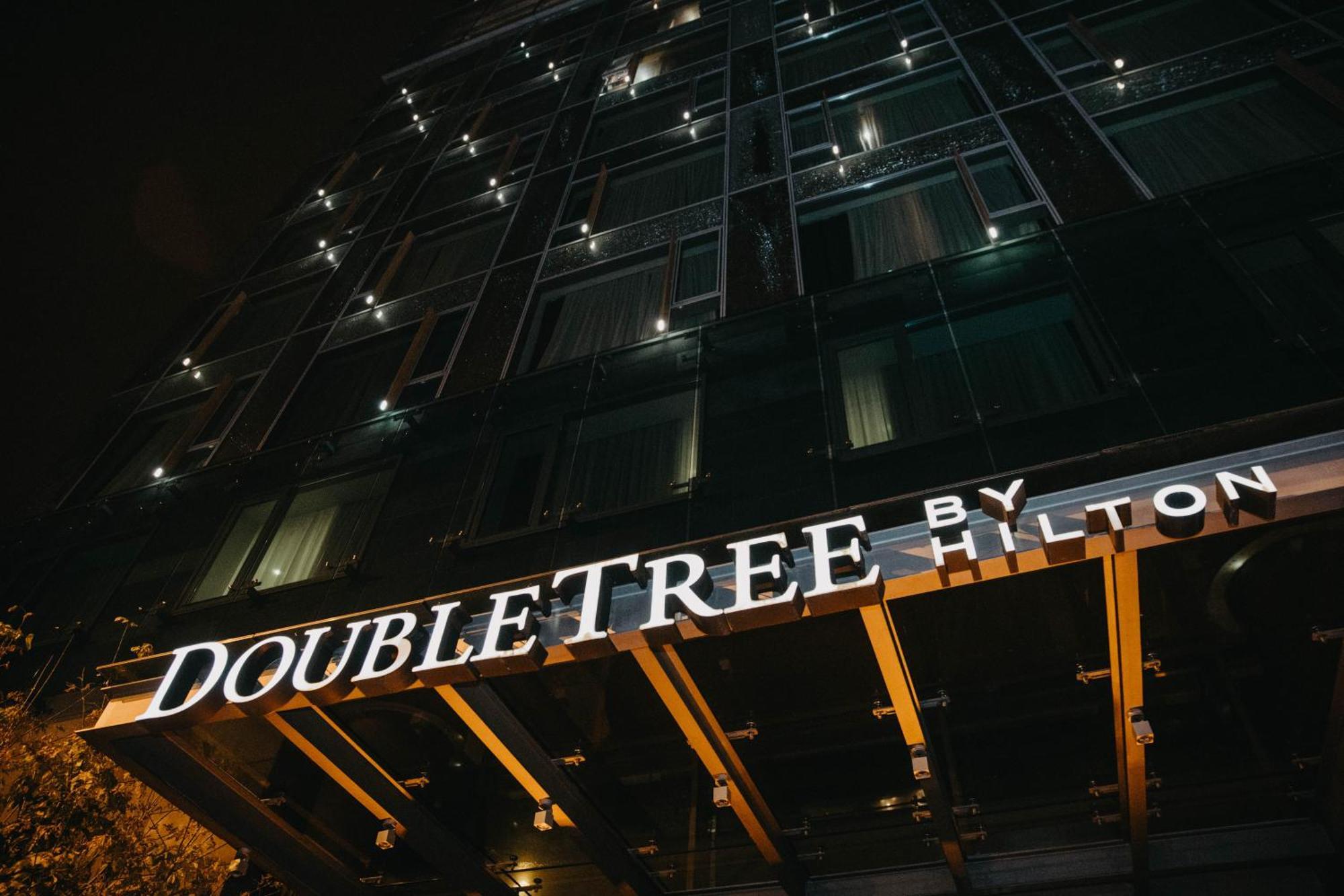 Doubletree By Hilton Zagreb Hotel Ngoại thất bức ảnh